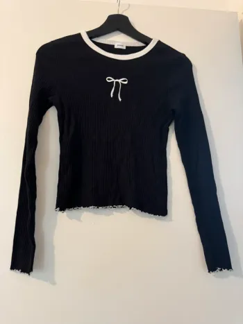 Crop top manche longuet