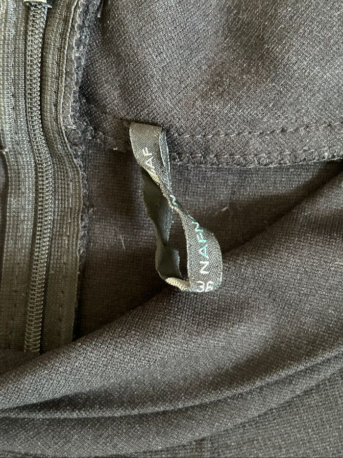 Robe noire à manches courtes Naf Naf taille 36 TBE - photo numéro 9