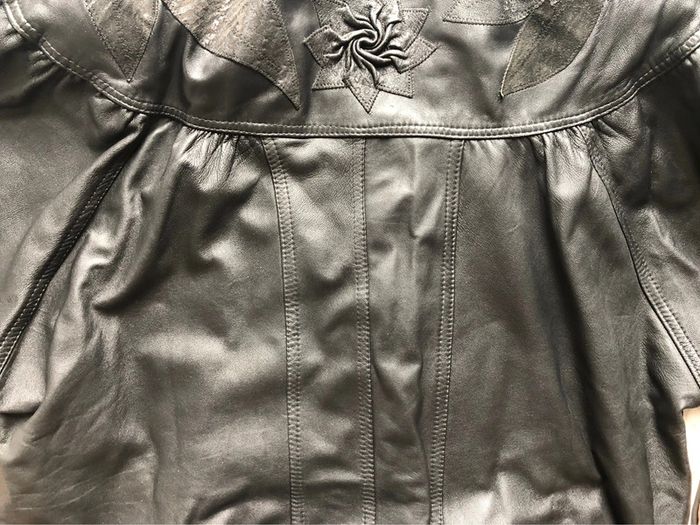 BB- Manteau en cuir vintage TBE T 40 (taille vintage-44) - photo numéro 12