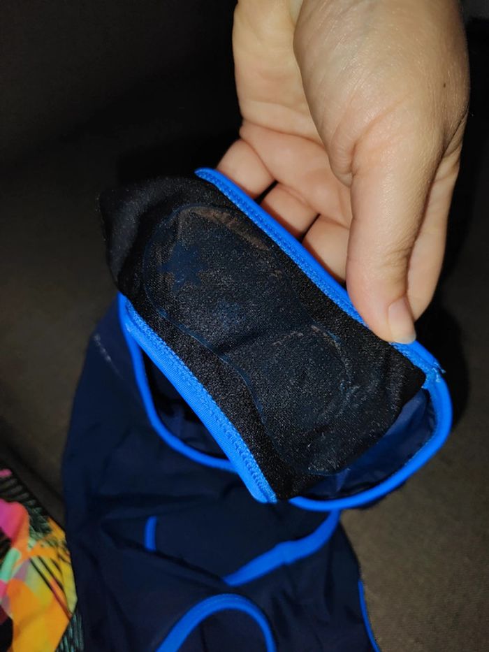 Maillot une pièce bleu marine 10 ans neuf - photo numéro 5