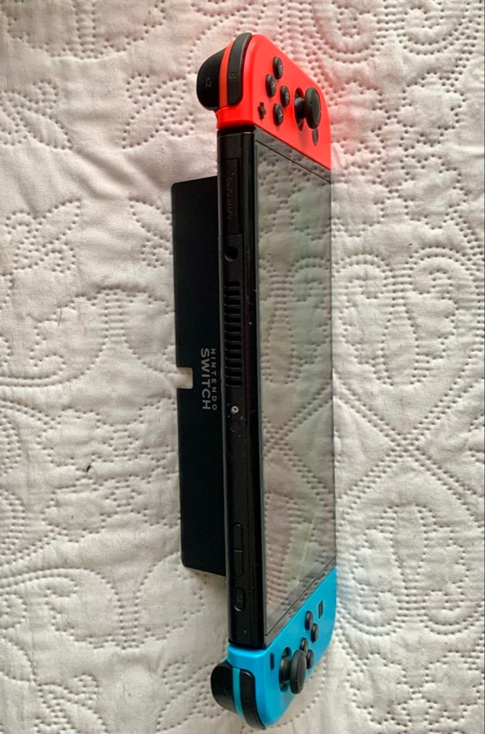 Nintendo Switch Oled - 7 pouces - photo numéro 4