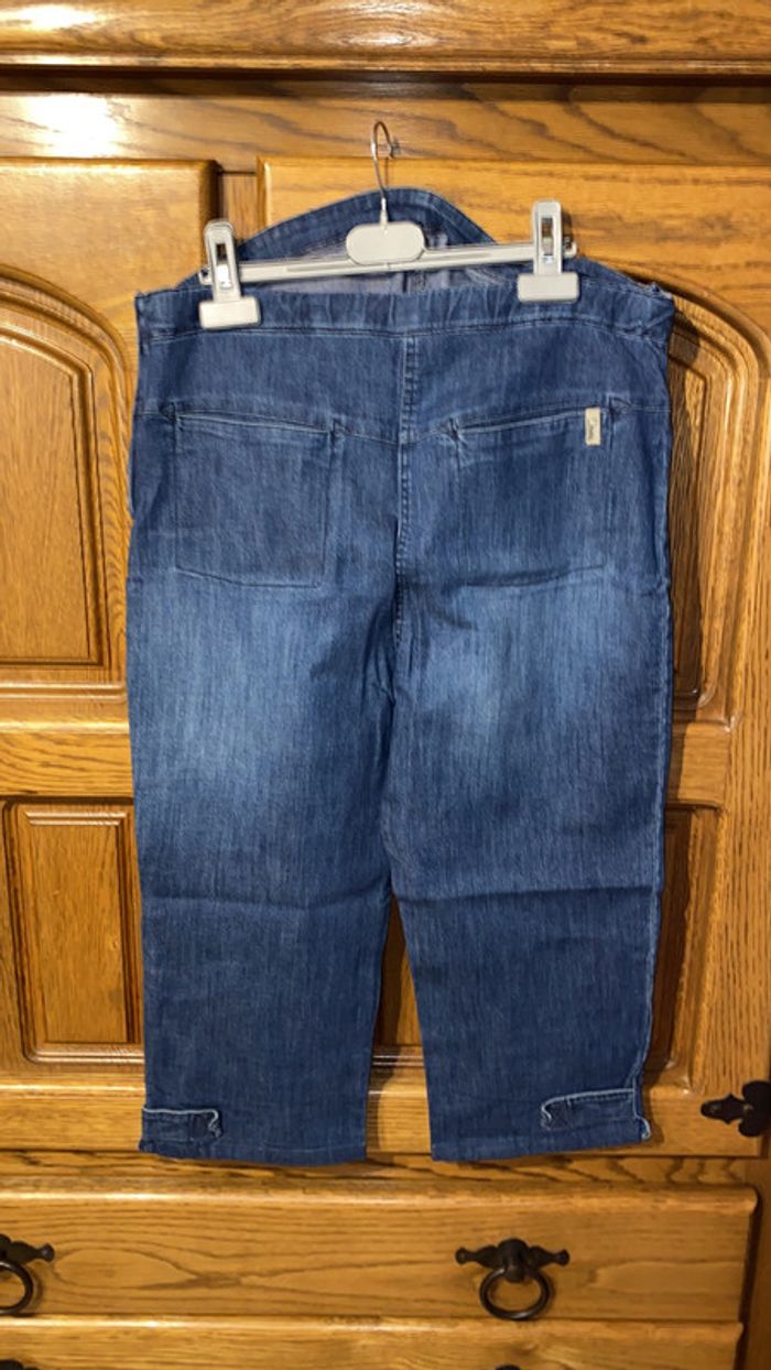 Pantacourt en jean femme enceinte - photo numéro 2