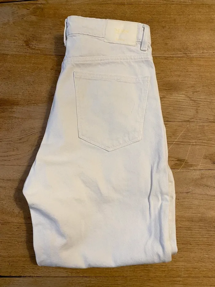 Jean mom blanc Bershka - photo numéro 2