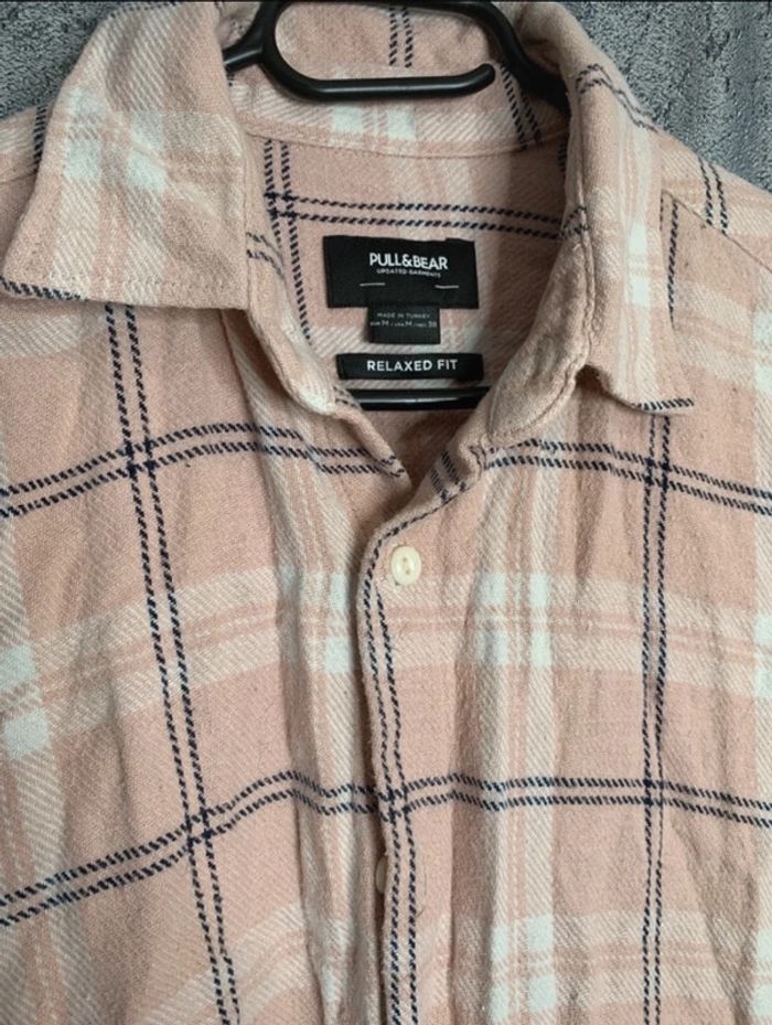 Sur chemise - photo numéro 2