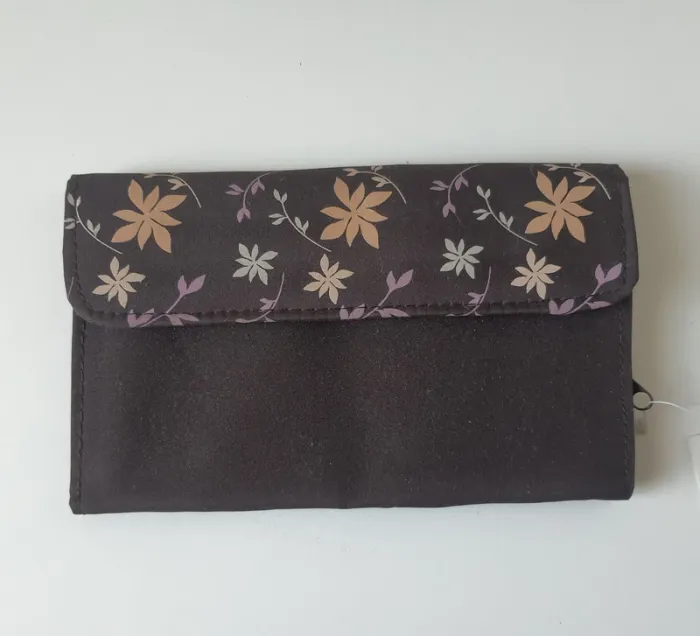 Petite pochette marron tissus "Yves Rocher" neuve - photo numéro 1