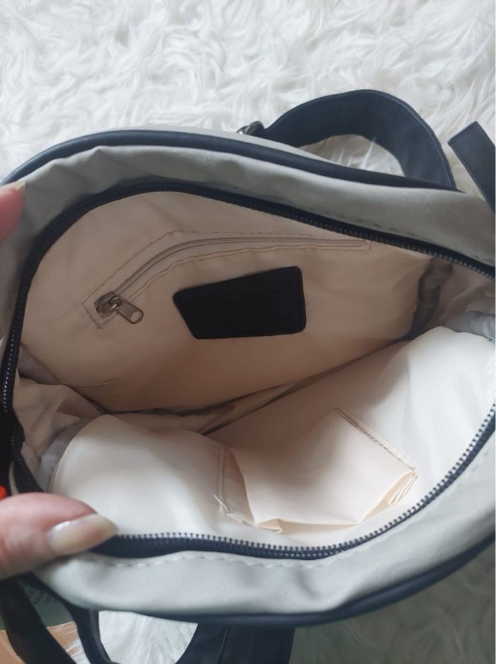 Sac bandoulière gris/noir Le temps des cerises neuf avec défaut 🎒 - photo numéro 7