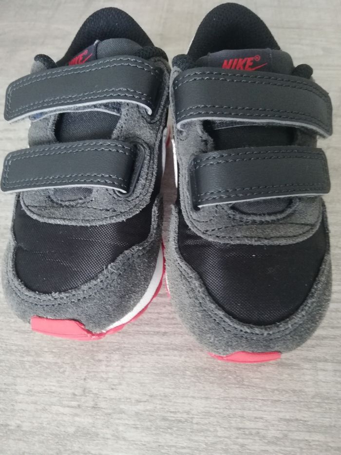 Basket nike a scratch bébé garçon - photo numéro 2
