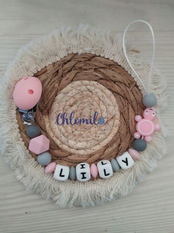 Attache tétine personnalisée