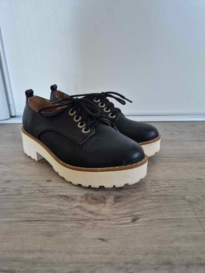Chaussures style Derby à plateforme