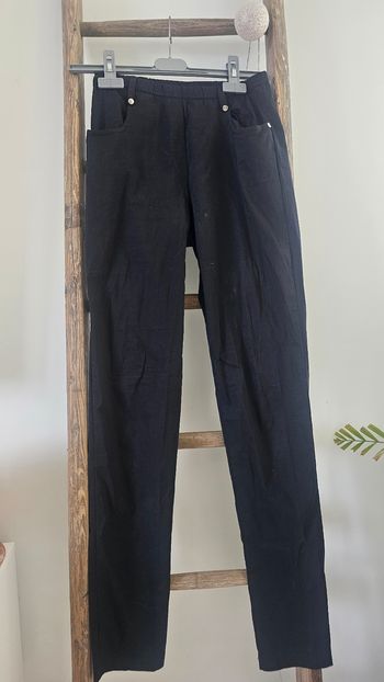 Pantalon fin et léger noir taille 40 L 