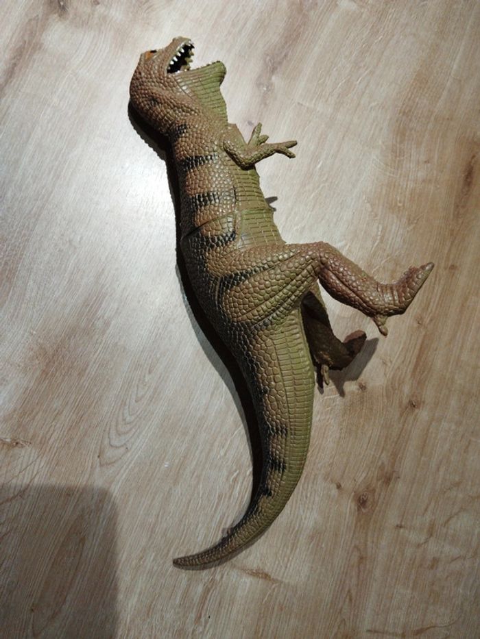 Tyrannosaurus res dor mei 1986 - photo numéro 2