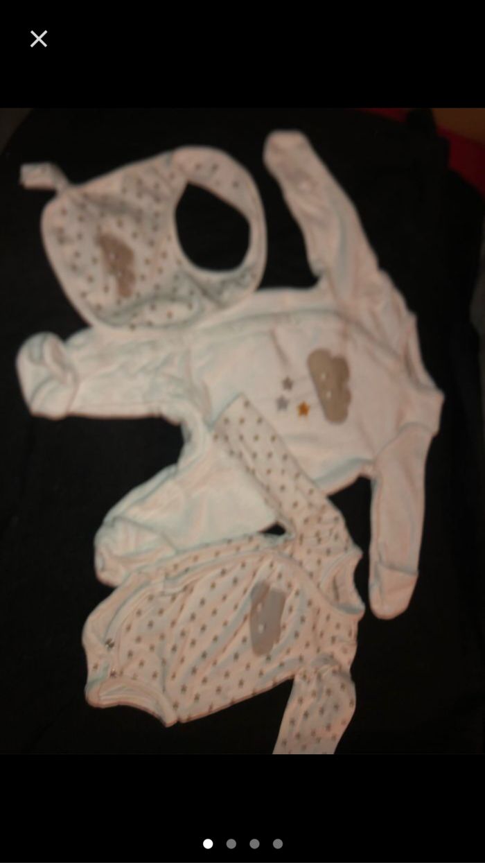 Lot pyjamas 1 mois - photo numéro 2