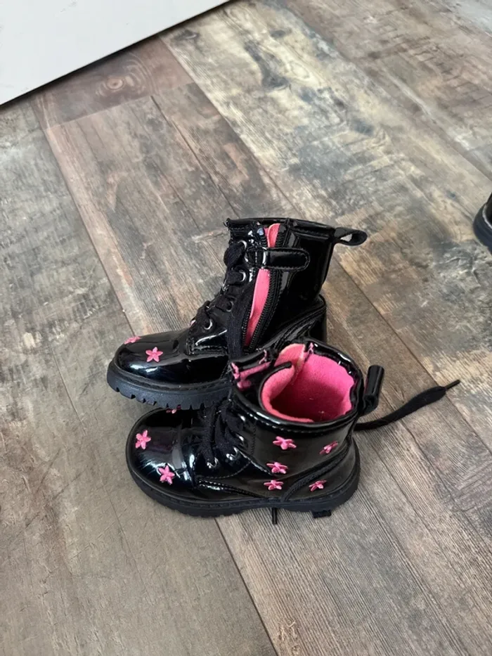 Bottines à lacets taille 22 - photo numéro 3