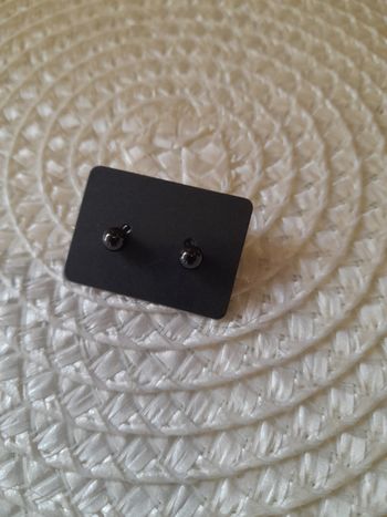 Paire de boucle d oreille noir