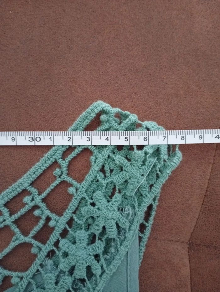 Débardeur vert taille 38/40 | broderie au dos et épaules - photo numéro 8