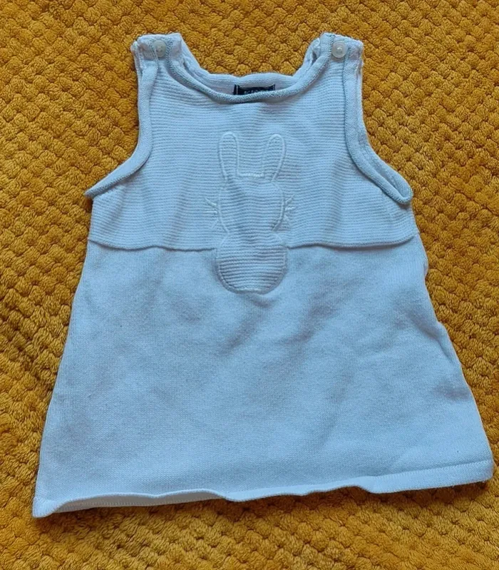 Haut Kiabi, blanc, en bon état, taille 3 mois