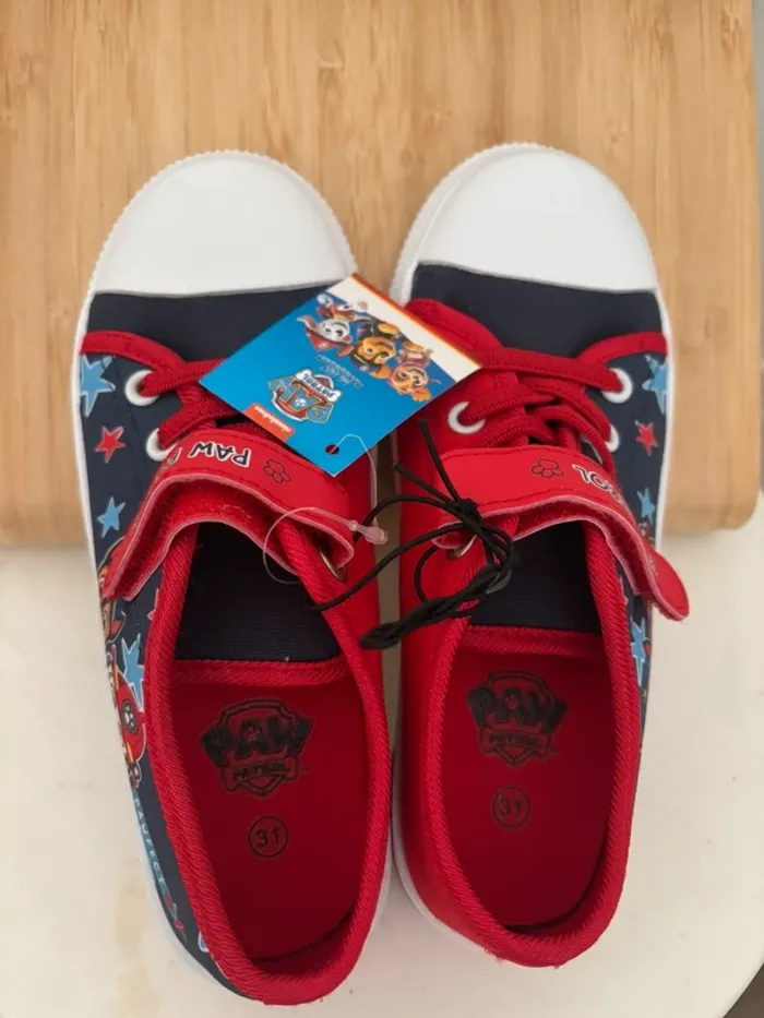 Chaussures garçon ,pointure 31 .Pat patrouille - photo numéro 2