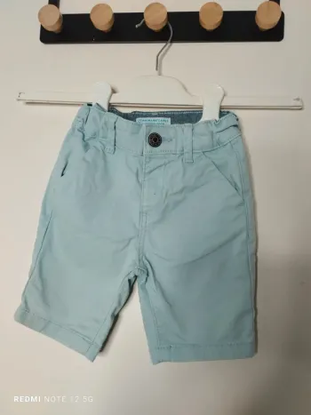 Short chino taille 9/12 mois