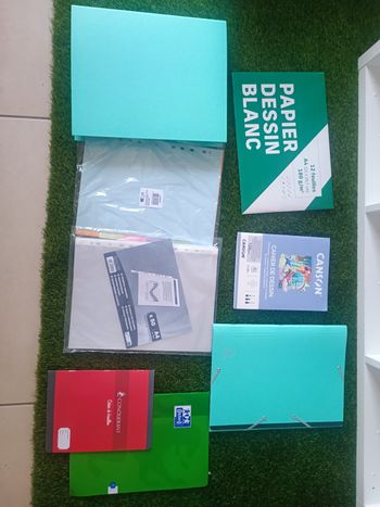 Lot de fourniture scolaire