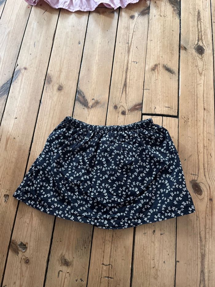 Jupe quatre ans, CFK - photo numéro 3