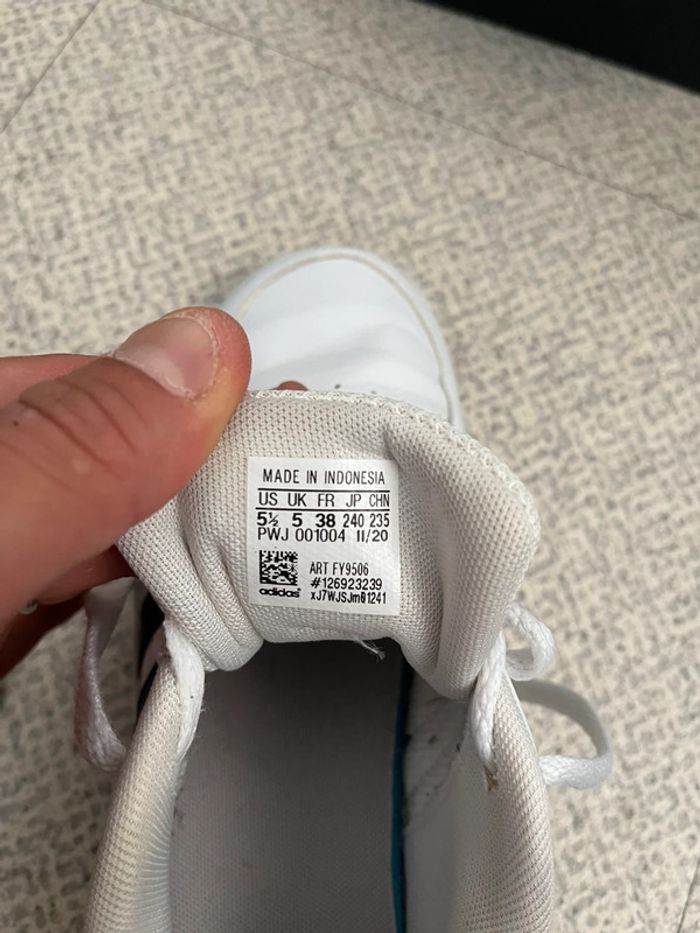 Baskets Adidas Blanches Taille (38) - photo numéro 7