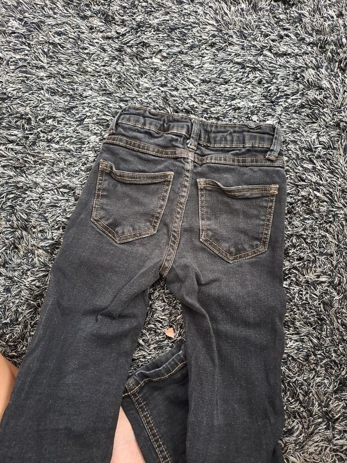 Jean foncé - photo numéro 3