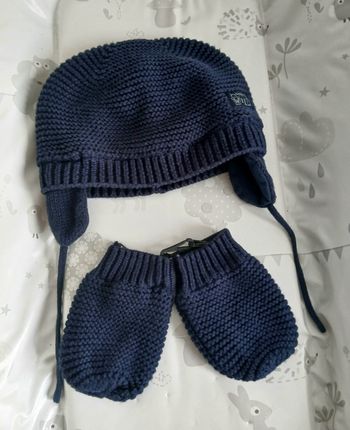 Bonnet et moufles Vertbaudet