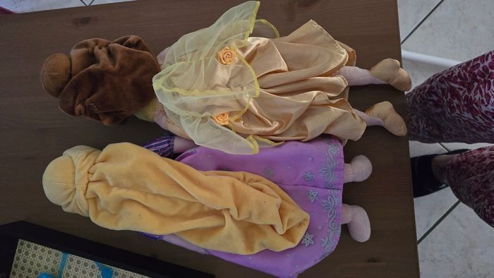 🤩🩷⚘️Poupées peluches , disneyland paris  belle et raiponce (ferme) 🩷🤩⚘️ - photo numéro 9