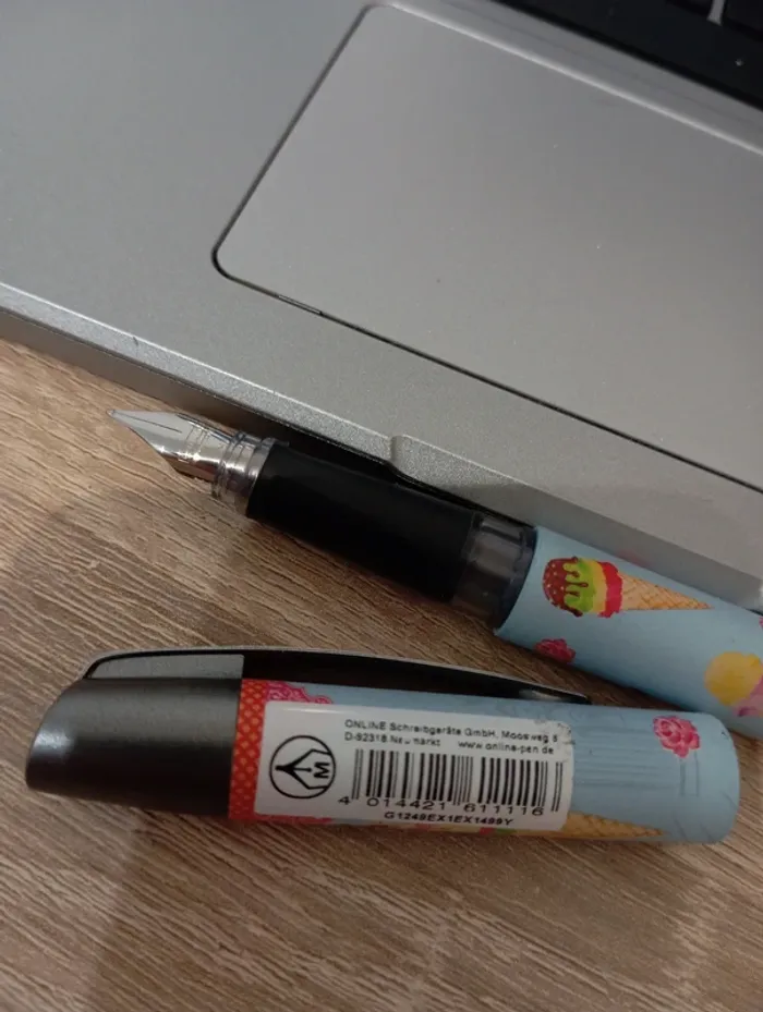Stylo plume design neuf - photo numéro 5