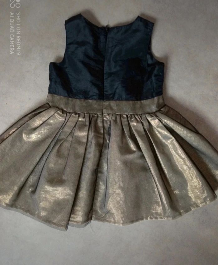 Robe de fêtes - photo numéro 2