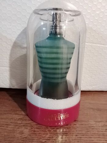 Globe avec parfum le mâle