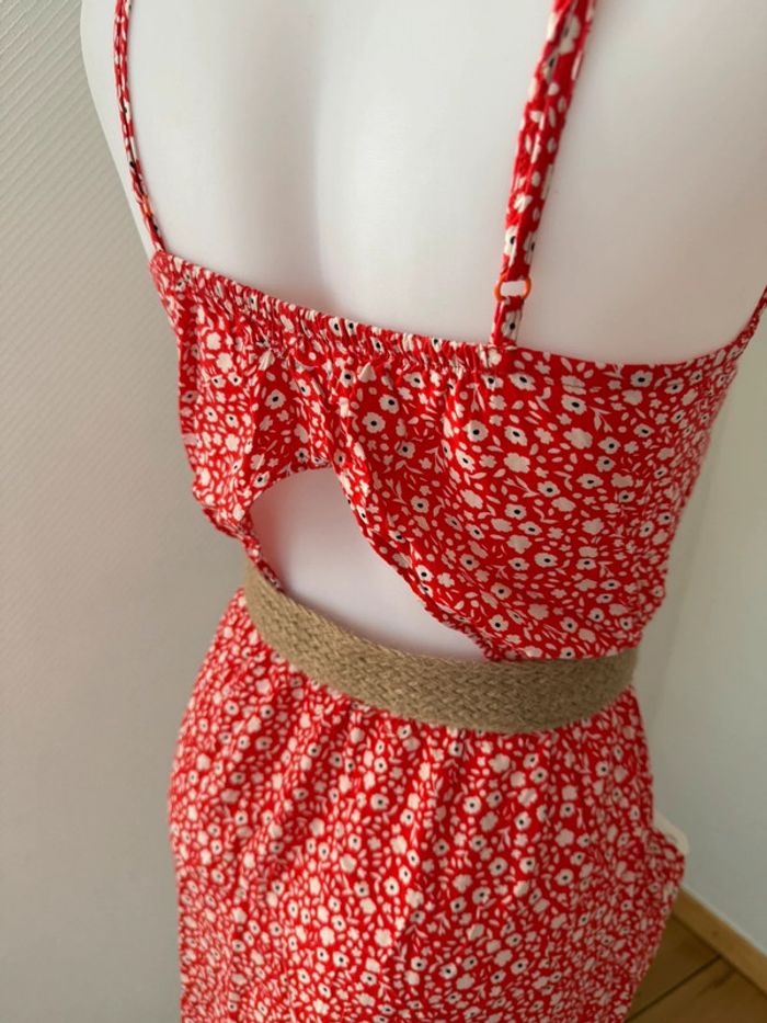 Robe dos nue à fleur en très bon état taille S - photo numéro 2