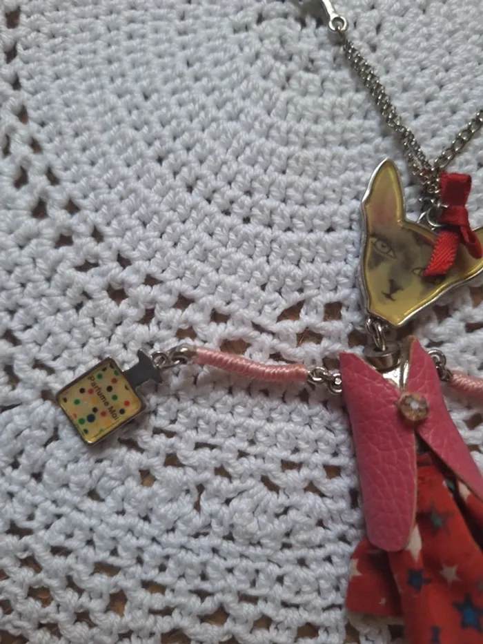 Collier LOL bijoux - photo numéro 2