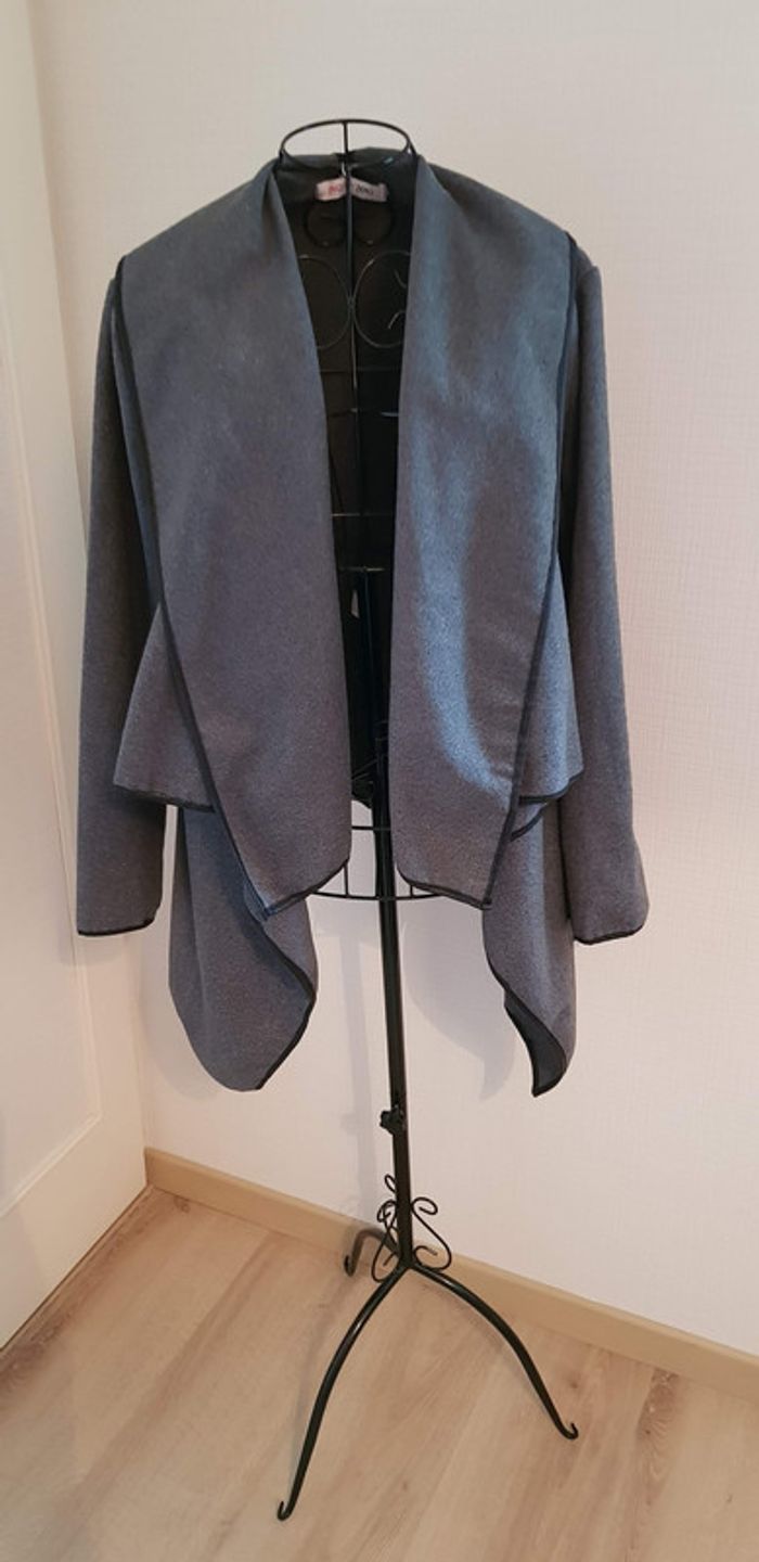 Veste style cape grise