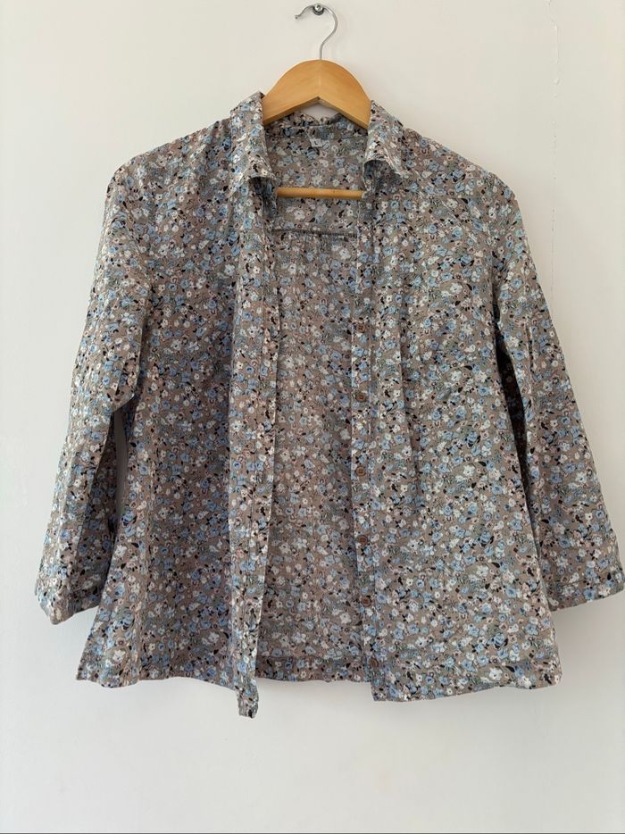 Chemisier fleuris bleu gris