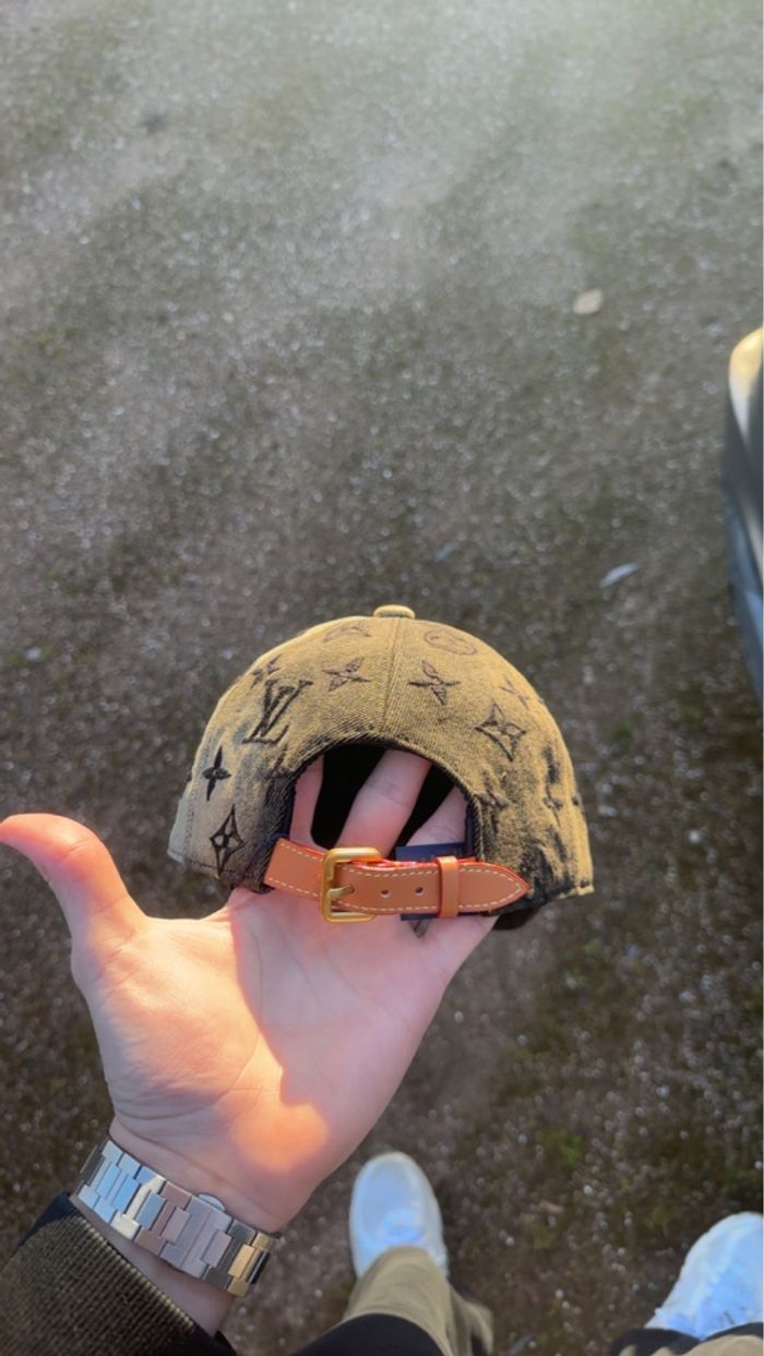 Casquette LV dégradée - photo numéro 1