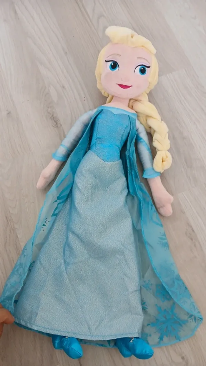 Peluche Elsa Disneyland Paris - photo numéro 2