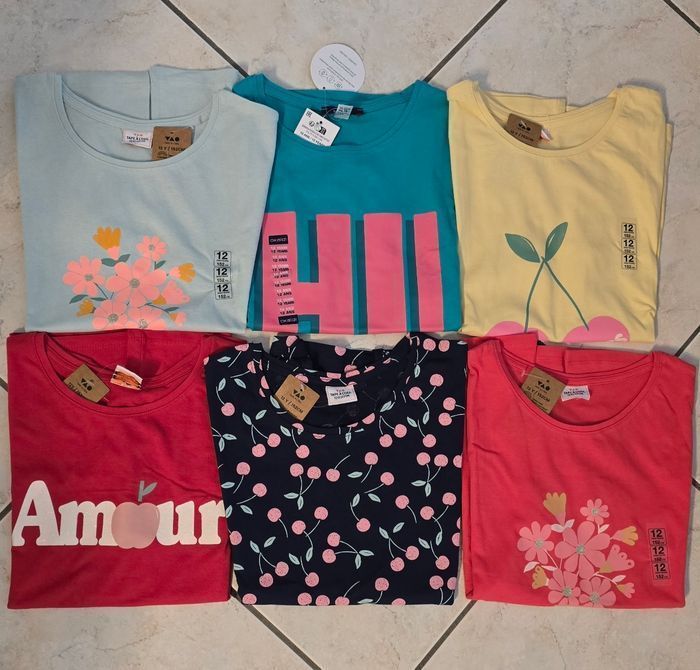 Neufs (non portés) 🏷🤩🥰👌lot teeshirts mc 12 ans fille🥰🤩🩷