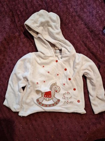 Gilet capuche 3 mois