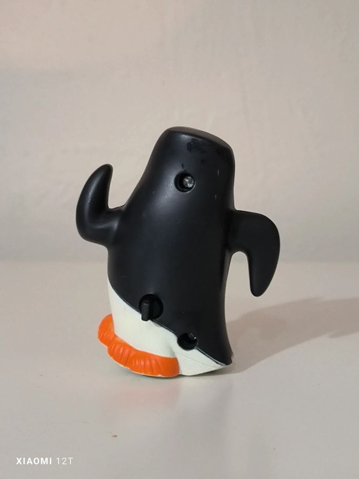 McDonald's 2014 figurine pingouin Madagascar - photo numéro 2