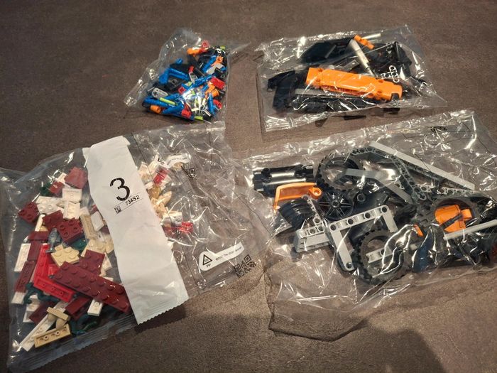 Sachet construction