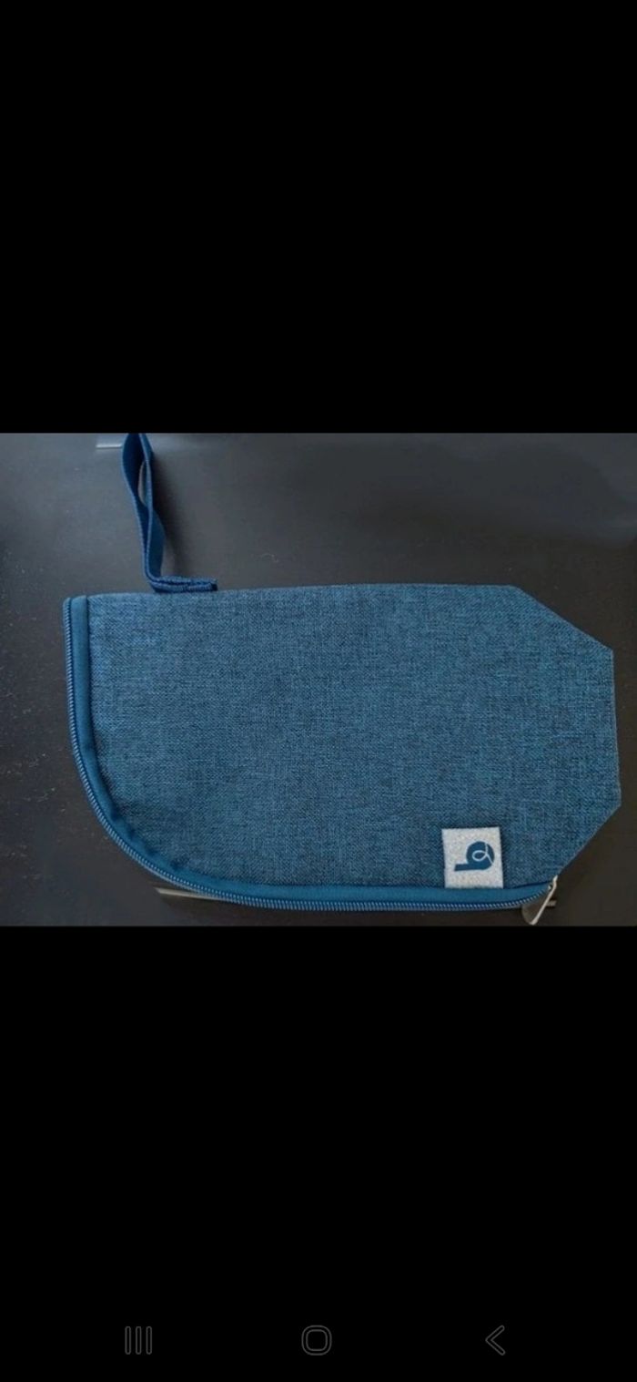 Petite pochette  isotherme pour biberon
