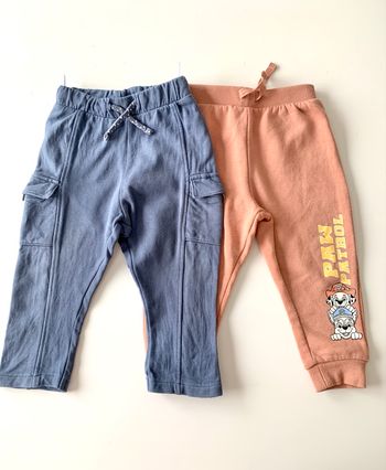 2 pantalons molletonnés 12/18 mois