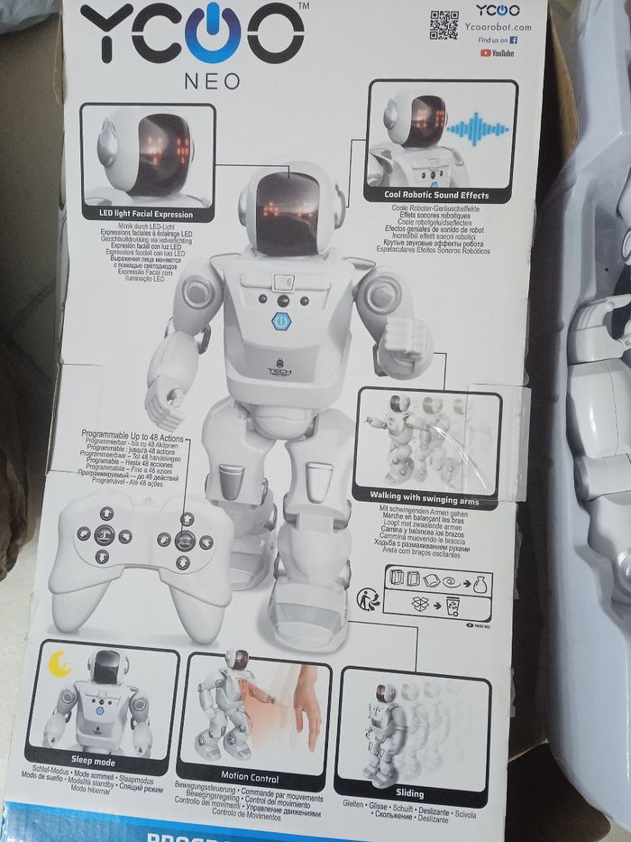 Robot 40 cm avec de multiples actions - photo numéro 2