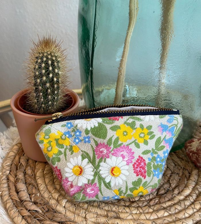 Petit porte-monnaie upcycling imprimé fleuri coloré - photo numéro 3