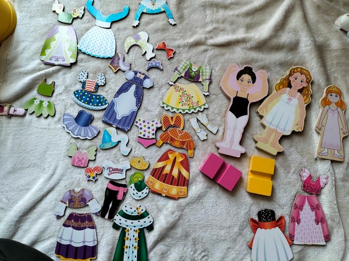 Jeux aimaintes personnages et leur accessoires - photo numéro 2