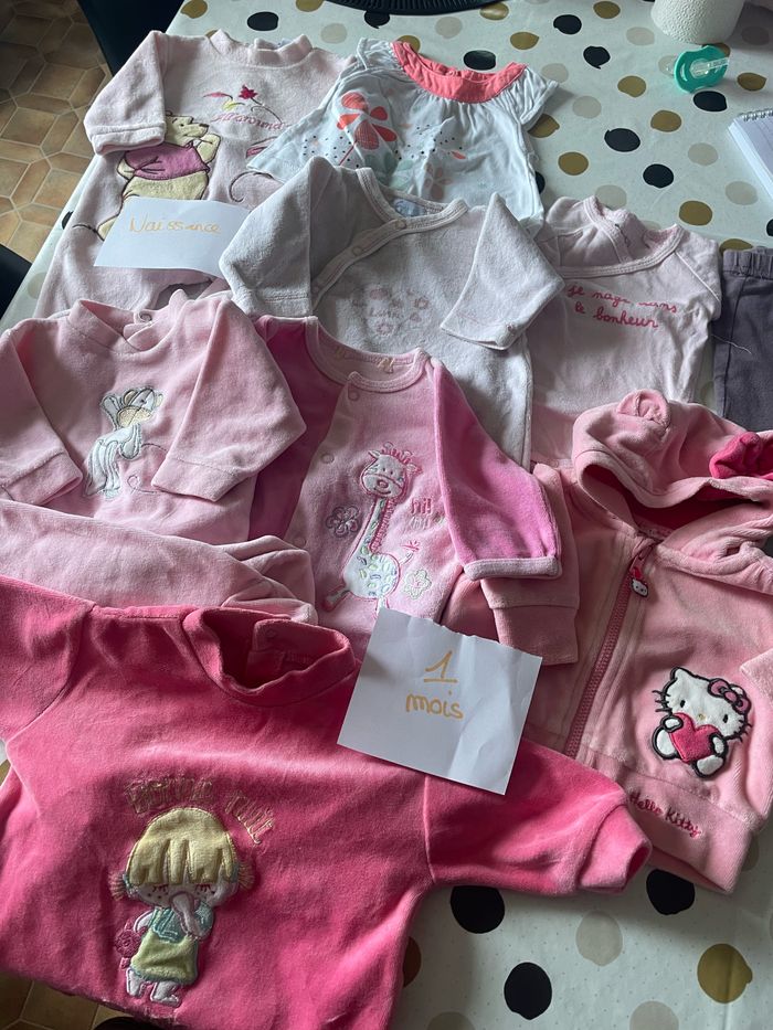 Lot fille 1 mois