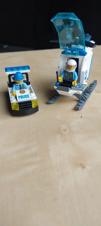 Lego police voiture et hélicoptère