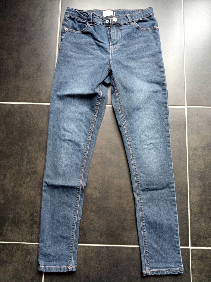 Pantalon fille très bon état 12 ans