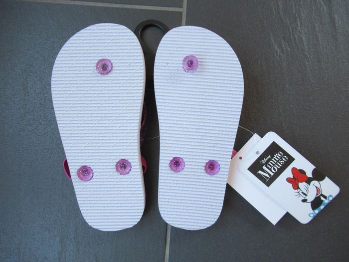 Tongs (claquettes) Minnie 29 neuves - photo numéro 2